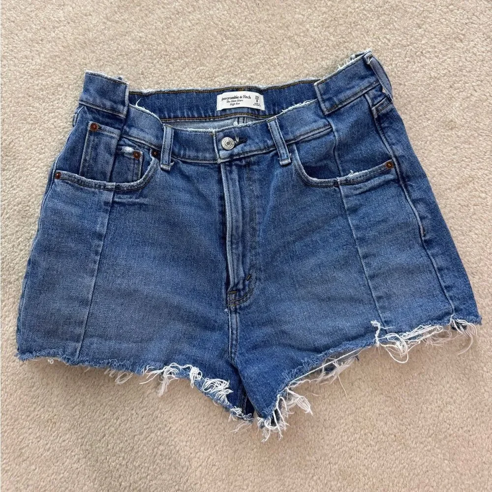 Women’s Abercrombie The Mom Short High Rise Denim Sz 8